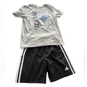 Boys Adidas 2 Piece T-shirt and Shorts Set Size 7